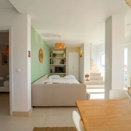 Dreamview Nest | By Airnest *