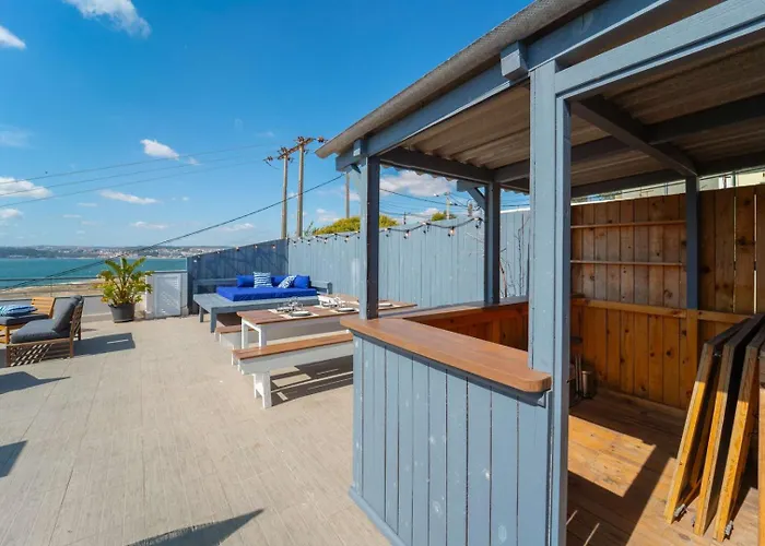 Dreamview Nest | By Airnest 4* Trafaria